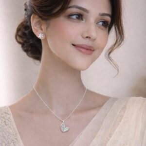 Elegant Silver Heart Pendant Chain